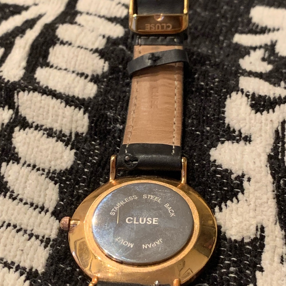 Cluse Black Leather Watch - Picture 3 of 9